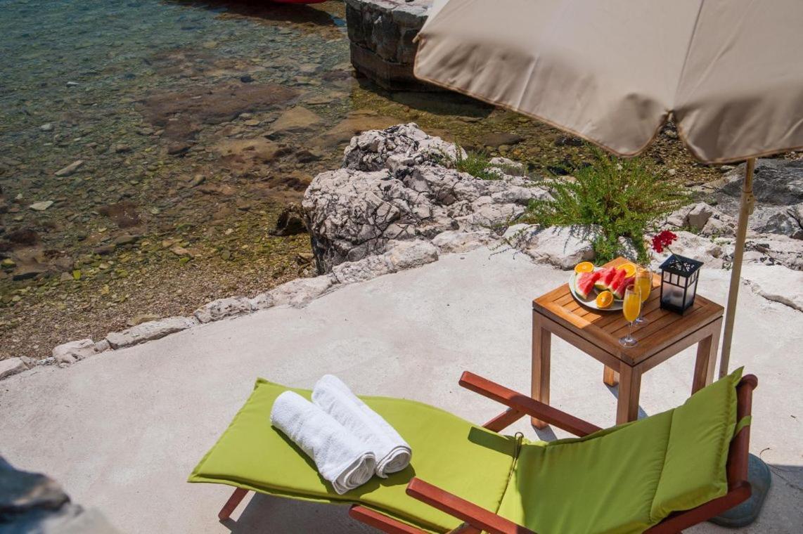 Luxury Beachfront Villa Mare With Private Pool At The Beach Orebic - Peljesac Exteriér fotografie